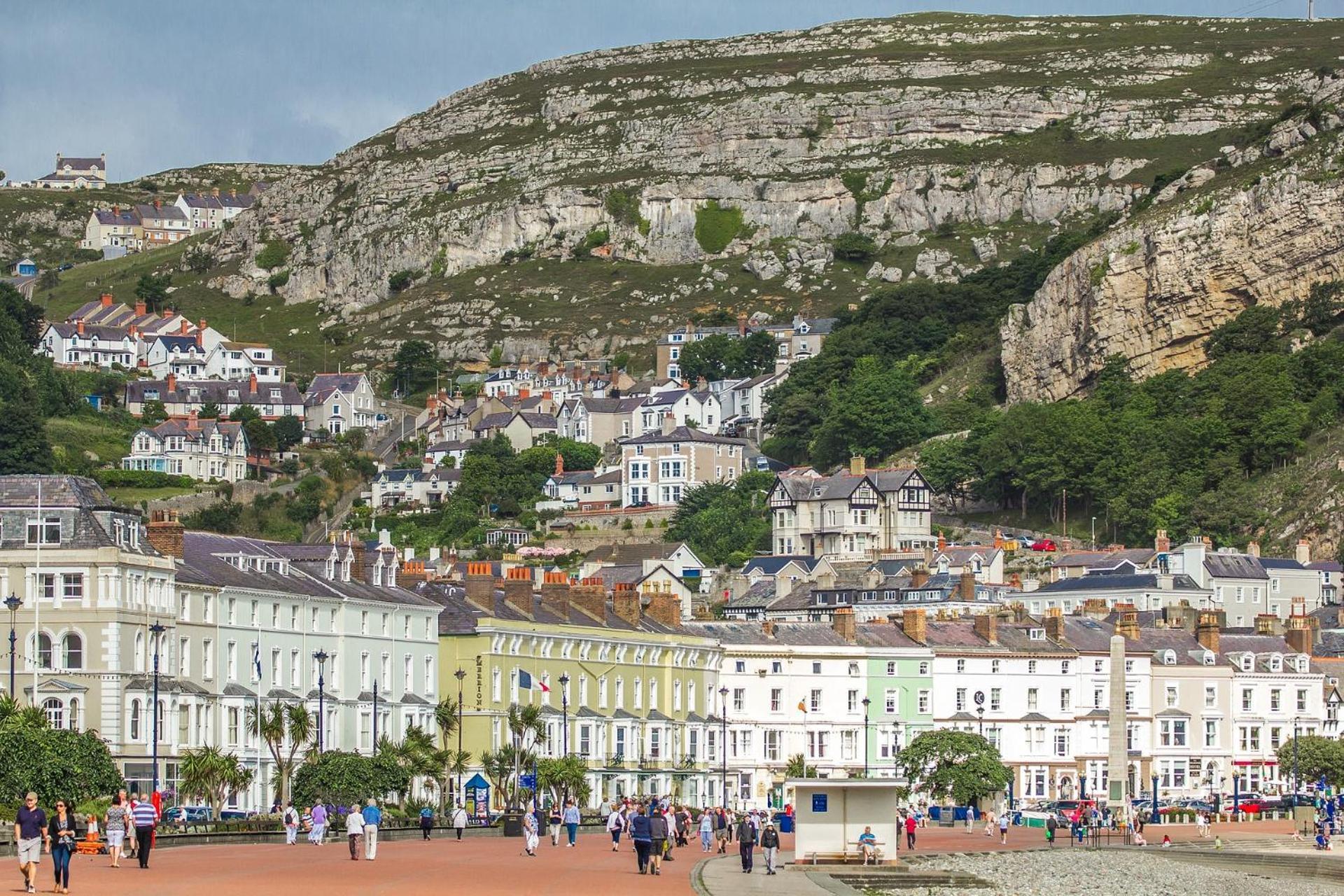 Cosy 1 Bedroom Apartment In The Heart Of Llandudno Exterior foto